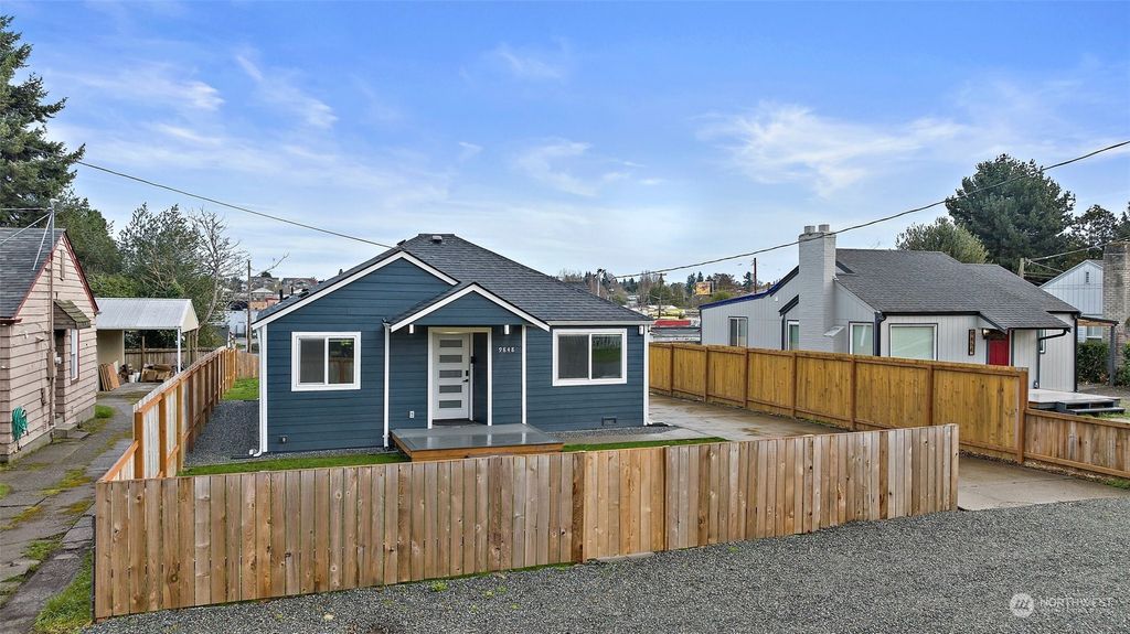 Photo of 9848 18th Avenue SW, Seattle, WA 98106 (MLS # 2201294)