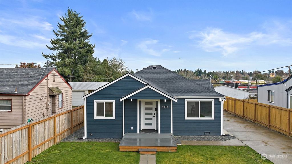 Photo of 9848 18th Avenue SW, Seattle, WA 98106 (MLS # 2201294)