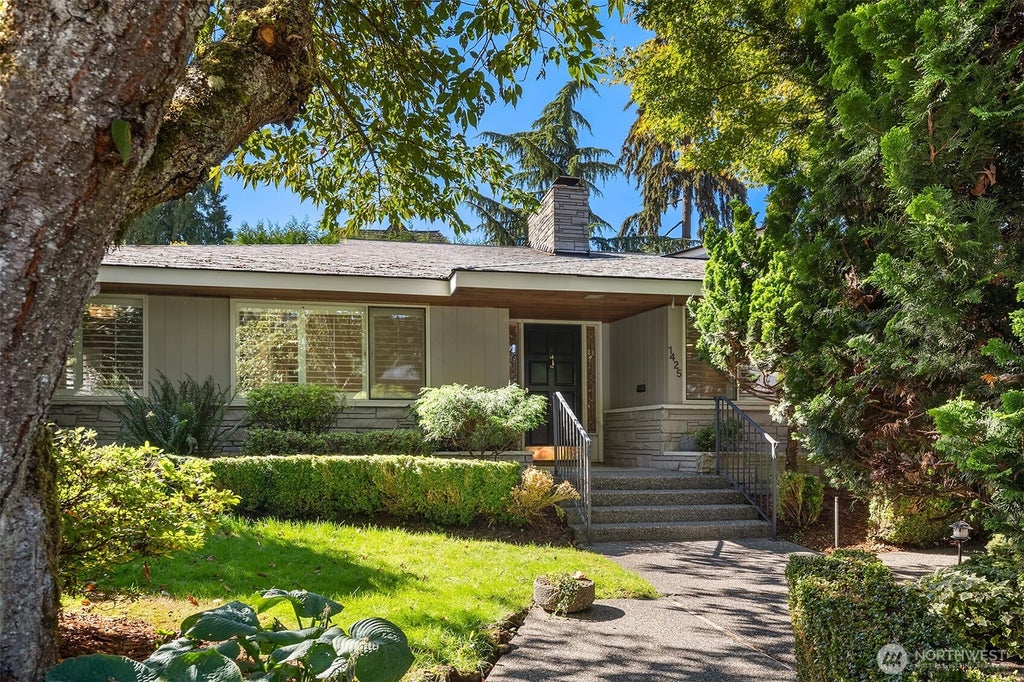 Photo of 1425 Broadmoor Drive E, Seattle, WA 98112 (MLS # 2579399)
