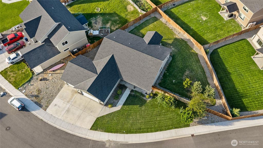Photo of 2105 W Sunnyview LN, Ellensburg, WA 98926 (MLS # 2560697)