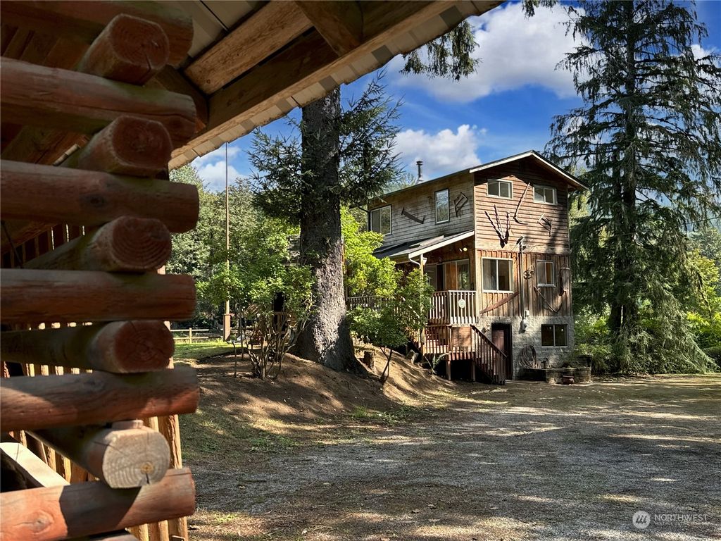 Photo of 51603 S Riverside Road, Gold Bar, WA 98251 (MLS # 2280599)