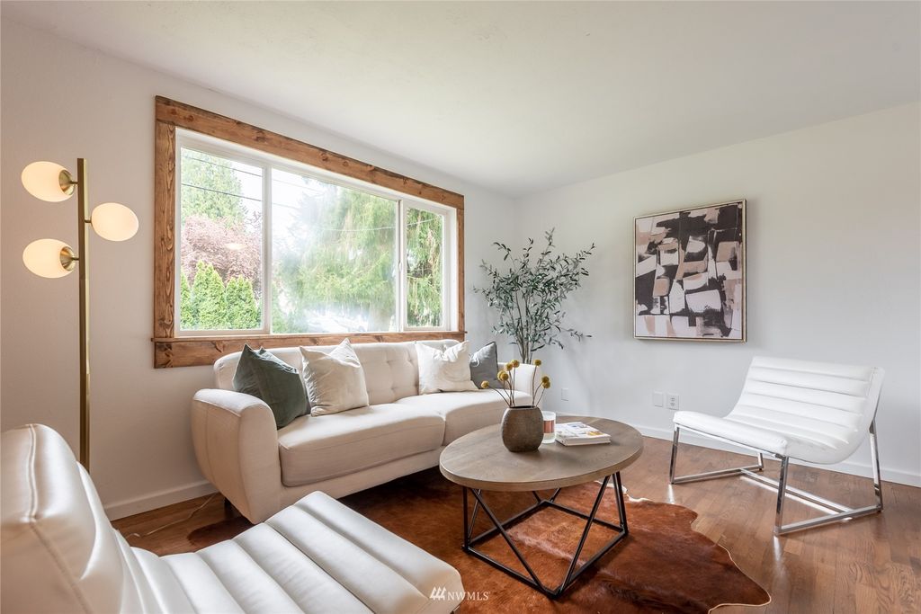 Photo of 30535 7th Avenue SW, Federal Way, WA 98023 (MLS # 1927920)