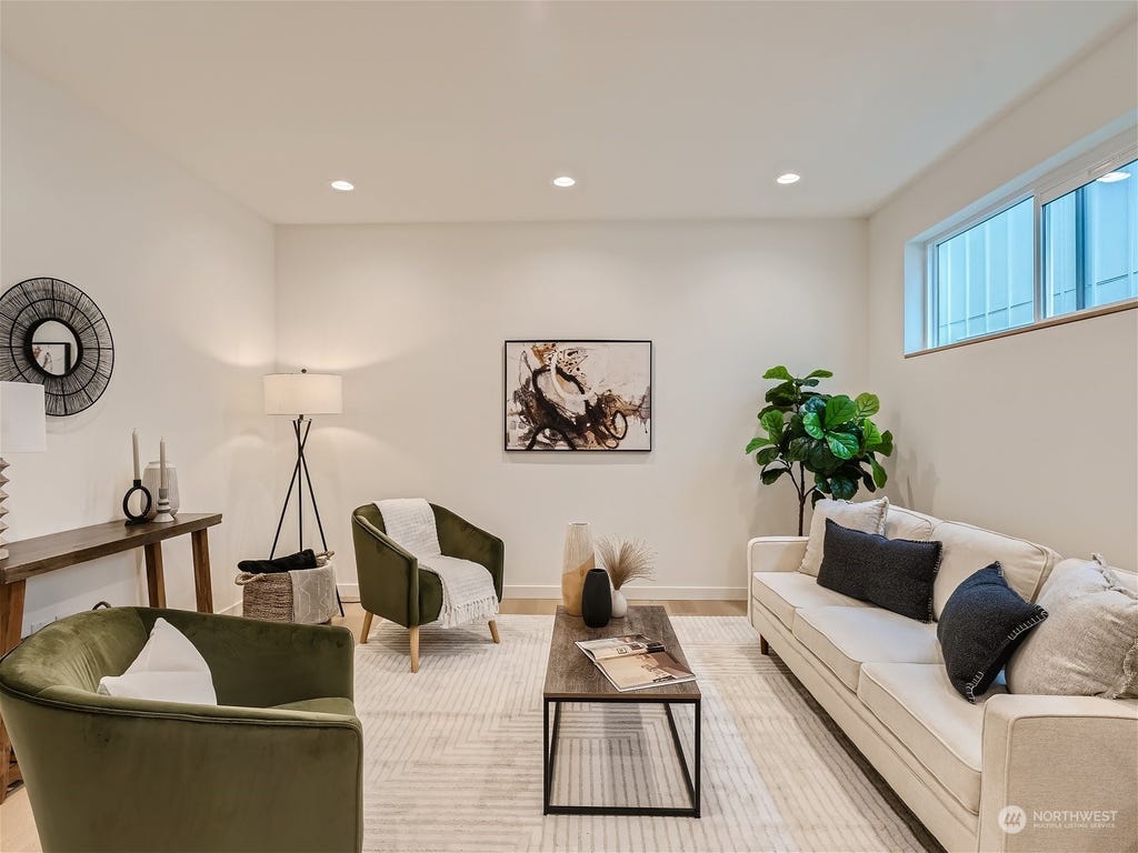 Photo of 10344 Wallingford Avenue N #B, Seattle, WA 98133 (MLS # 2192928)
