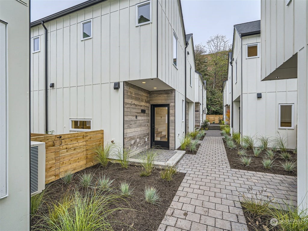 Photo of 10344 Wallingford Avenue N #B, Seattle, WA 98133 (MLS # 2192928)