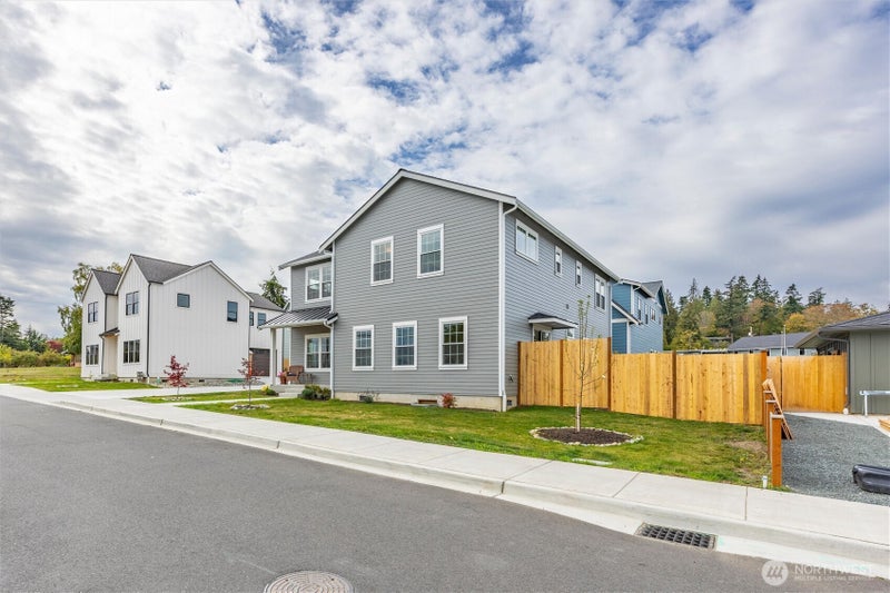 2912 K Avenue