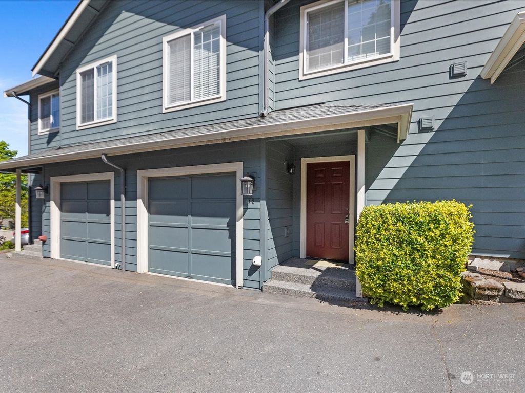 Photo of 15633 44th Avenue W #A2, Lynnwood, WA 98087 (MLS # 2235728)