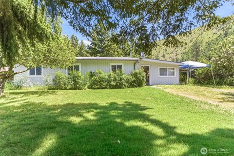 Photo of 9818 Entiat River Road, Entiat, WA 98822 (MLS # 2528603)