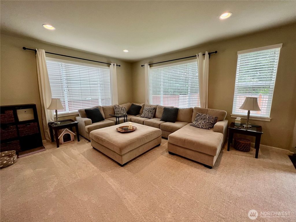 Photo of 673 Kitsap Avenue NE, Renton, WA 98059 (MLS # 2352728)