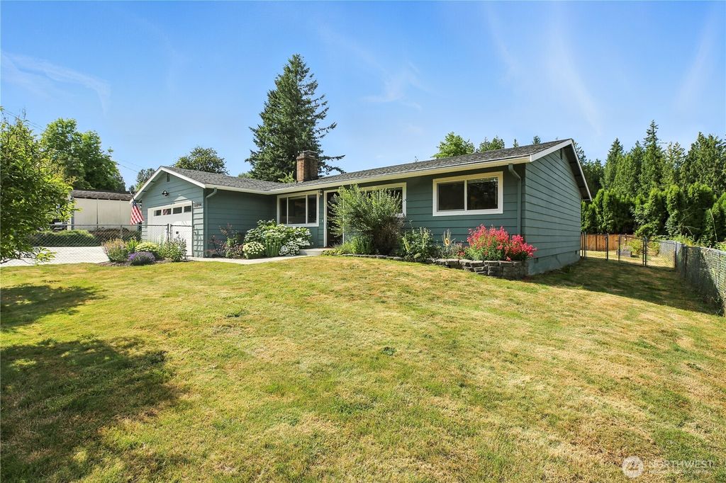 Photo of 18844 SE 214th Street, Renton, WA 98058 (MLS # 2401280)