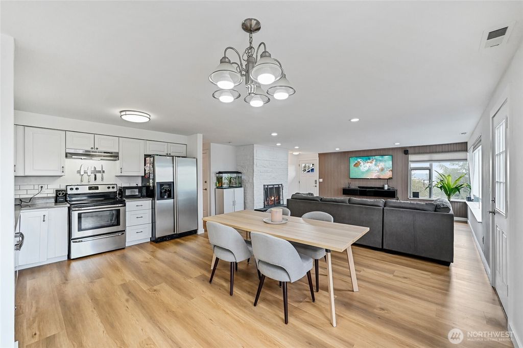 Photo of 2942 S fontanelle Street #C, Seattle, WA 98108 (MLS # 2511445)