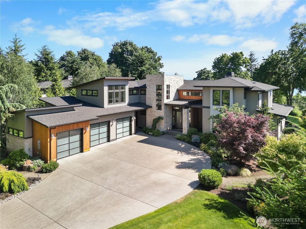 Photo of 946 7th Court, Fox Island, WA 98333 (MLS # 2521765)