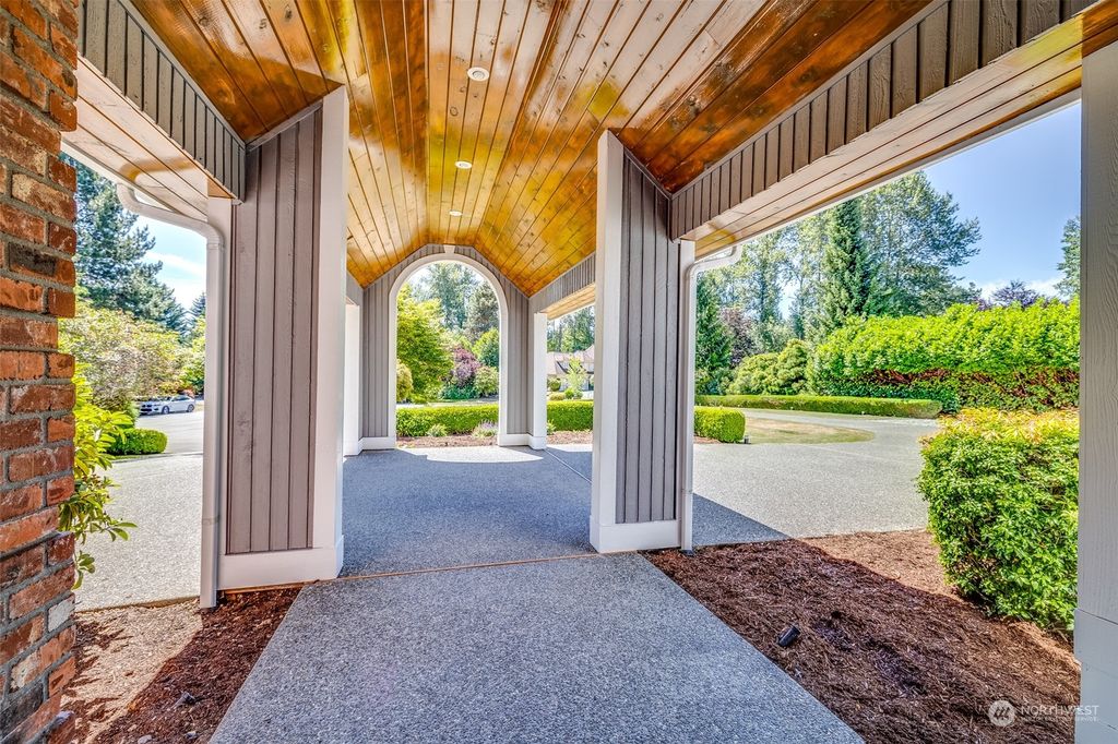 Photo of 17422 NE 129th Street, Redmond, WA 98052 (MLS # 2138463)
