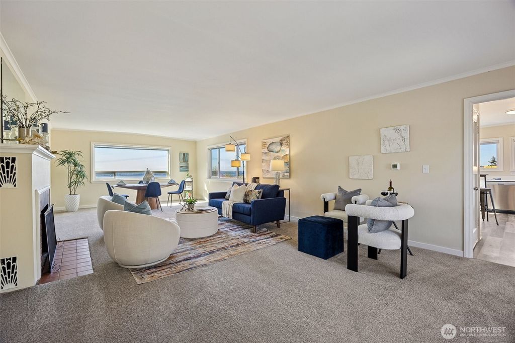 Photo of 21031 4th Avenue S, Des Moines, WA 98198 (MLS # 2360023)