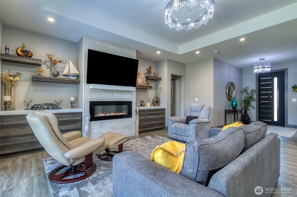 Photo of 35 NE Alpine Drive, College Place, WA 99324 (MLS # 2528400)