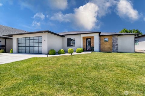Photo of 35 NE Alpine Drive, College Place, WA 99324 (MLS # 2528400)