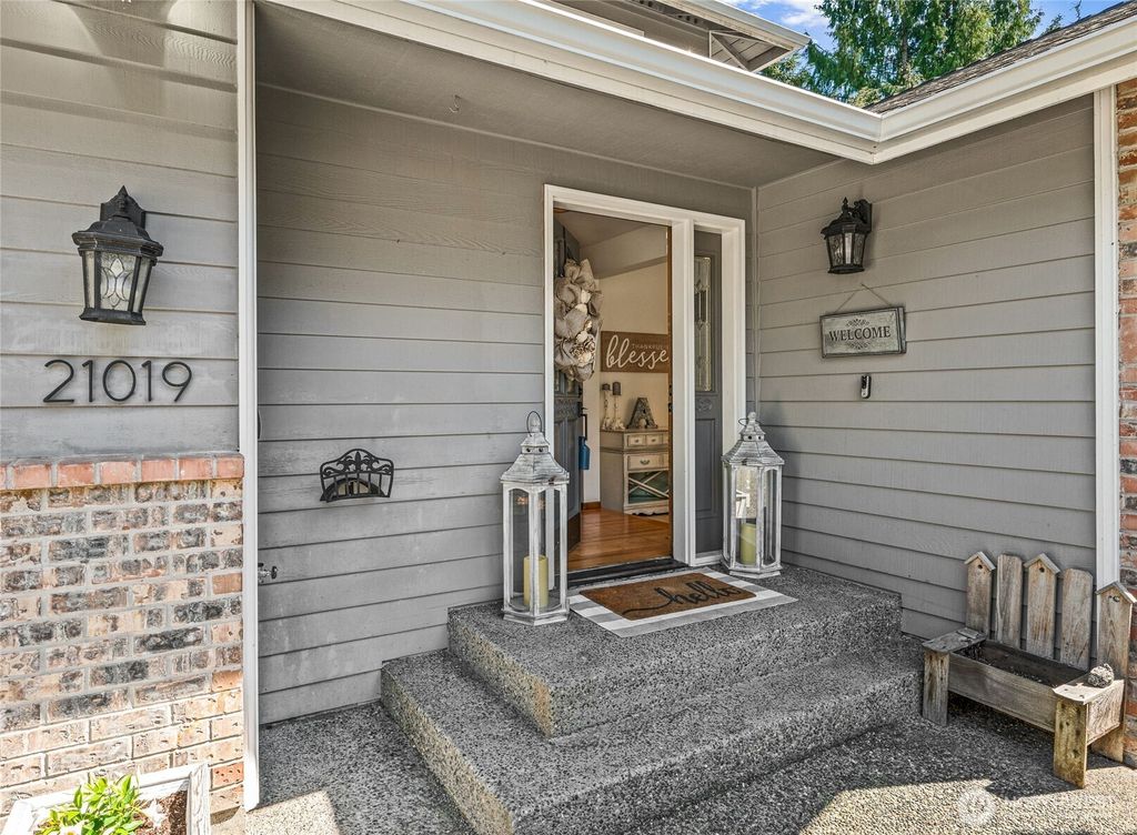 Photo of 21019 47th Drive SE, Bothell, WA 98021 (MLS # 2359598)
