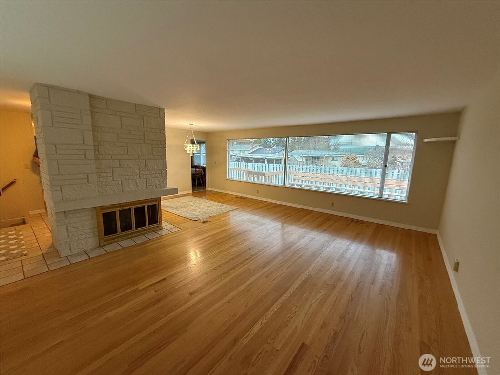 Photo of 221 W Forest Avenue, Port Angeles, WA 98362 (MLS # 2474907)