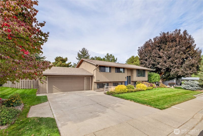 1308 Wedgewood Avenue