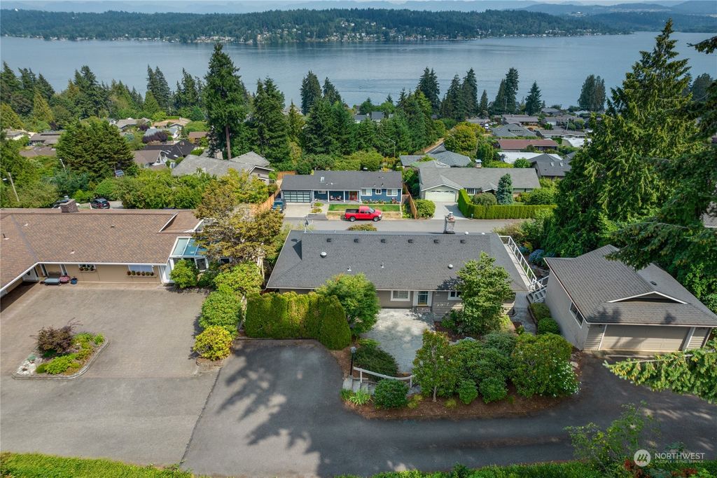 Photo of 2627 169th Avenue SE, Bellevue, WA 98008 (MLS # 2032632)