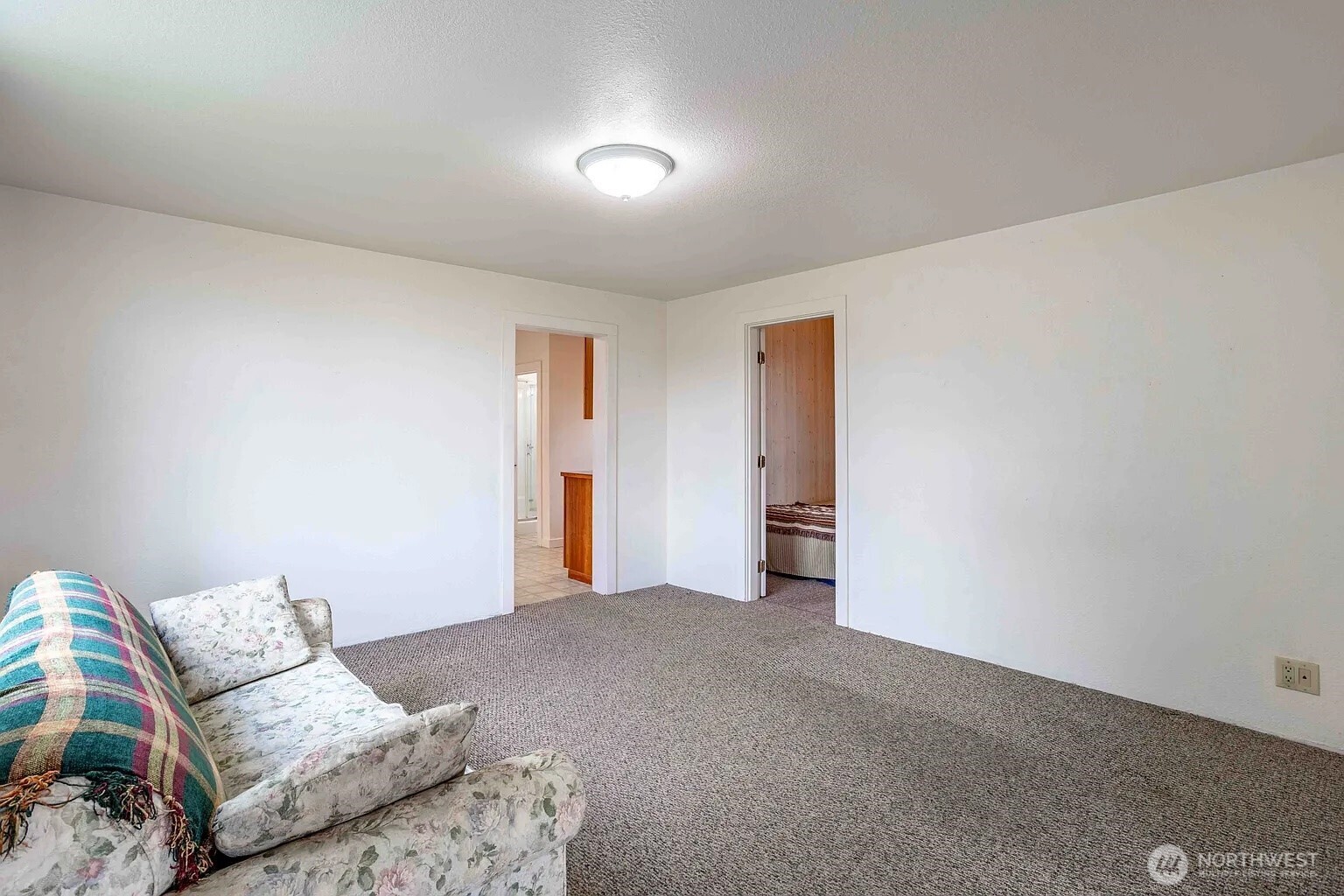 116 E 4th Street