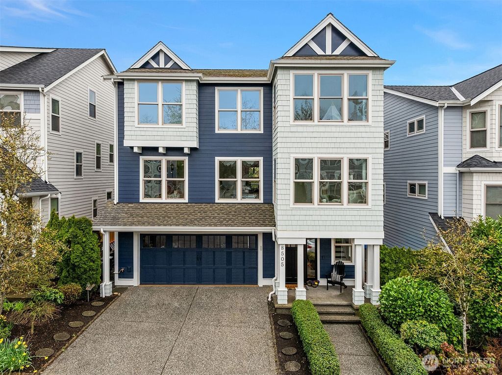 Photo of 8505 NE 123rd Place, Kirkland, WA 98034 (MLS # 2494293)