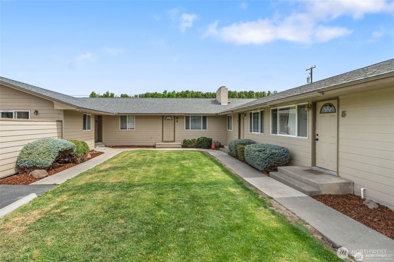1011 1013, 1015 S 48th Avenue
