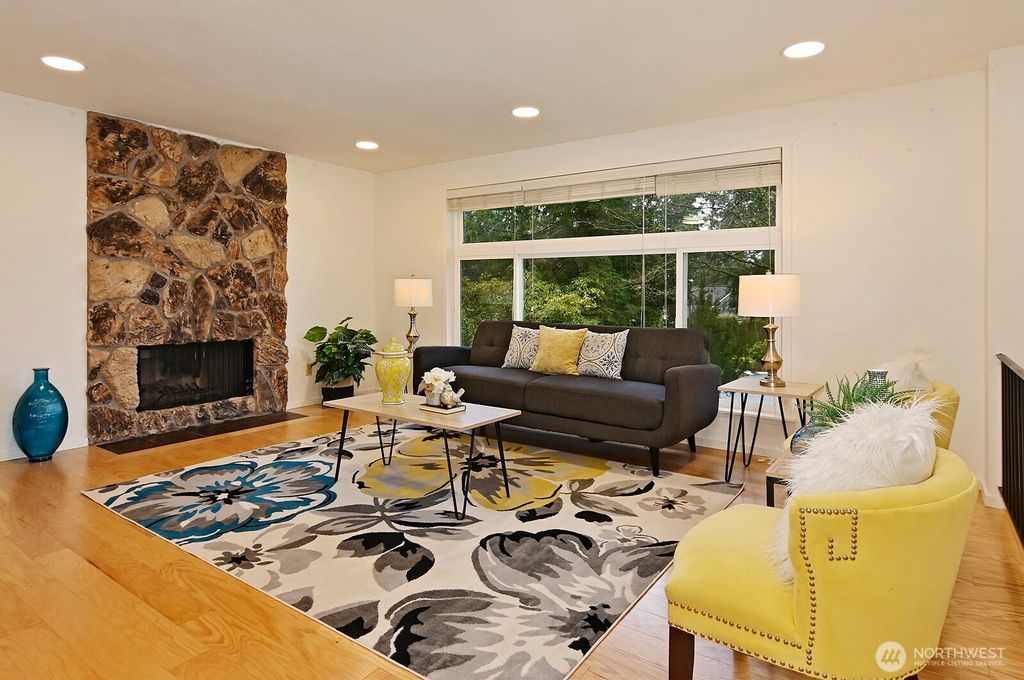 Photo of 16162 139th Place SE, Renton, WA 98058 (MLS # 2333464)