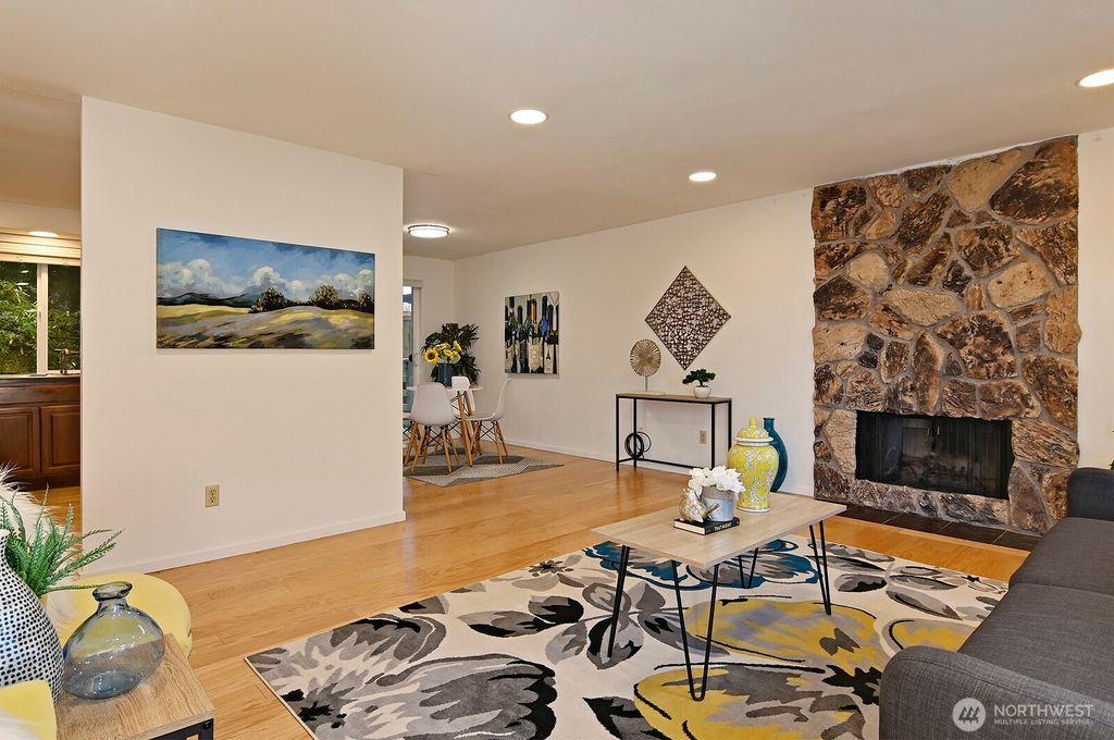 Photo of 16162 139th Place SE, Renton, WA 98058 (MLS # 2333464)