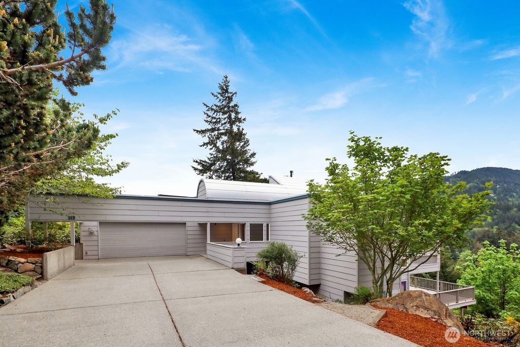 Photo of 213 Sea Pines Lane, Bellingham, WA 98229 (MLS # 2516712)