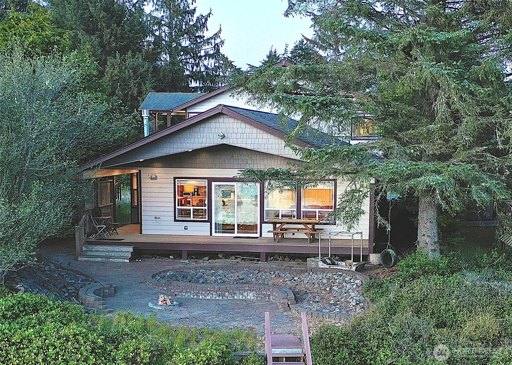 137 N Razor Clam Drive SW