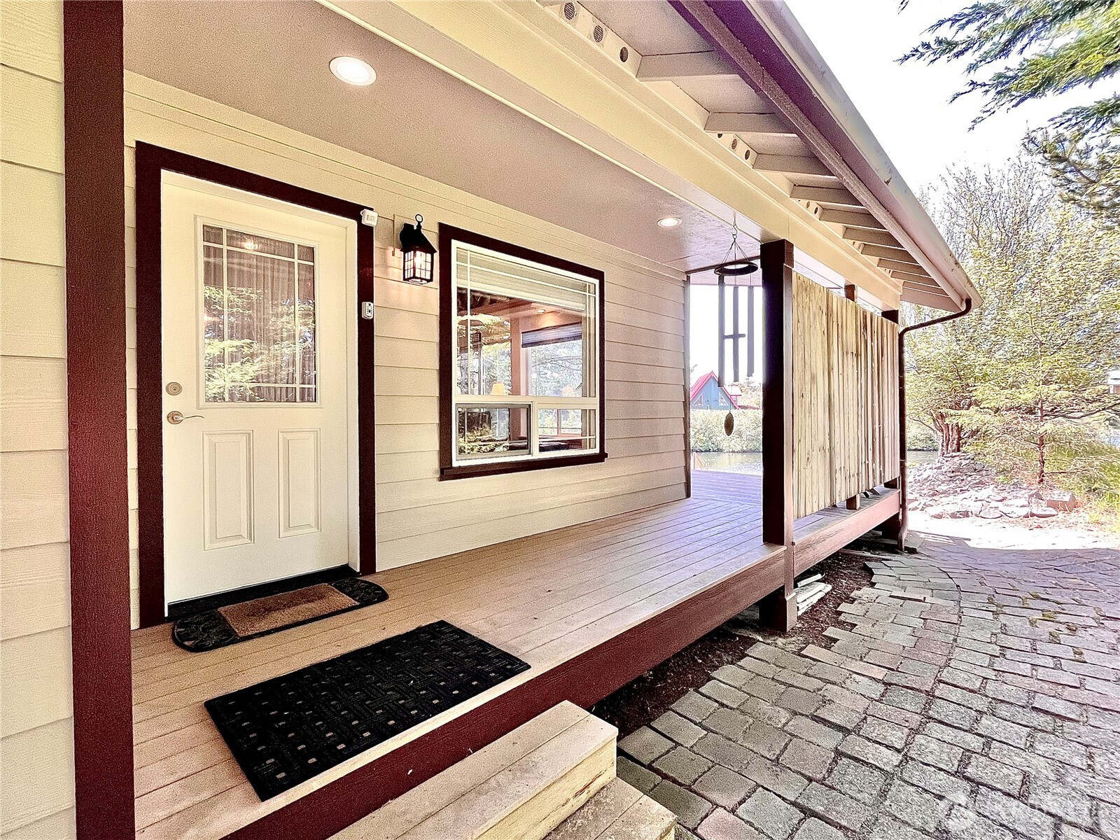 137 N Razor Clam Drive SW