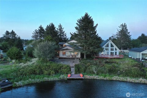 137 N Razor Clam Drive SW, Ocean Shores, WA 98569 - MLS#: 2371563