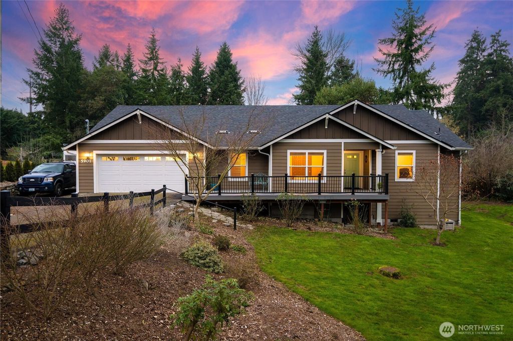 Photo of 5901 45th Avenue Ct E, Tacoma, WA 98443 (MLS # 2471687)