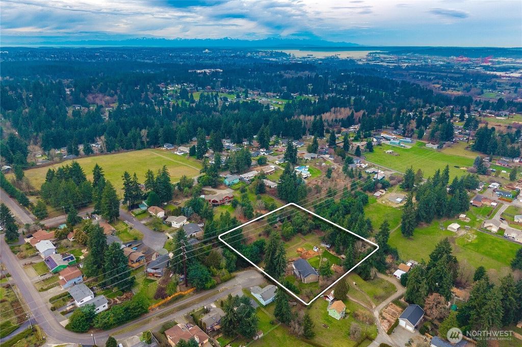 Photo of 5901 45th Avenue Ct E, Tacoma, WA 98443 (MLS # 2471687)