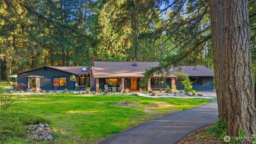 Photo of 10416 288th Street E, Graham, WA 98338 (MLS # 2516229)