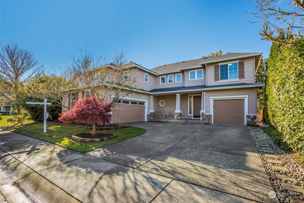Photo of 1209 SE 240th Way Way, Sammamish, WA 98075 (MLS # 2176067)