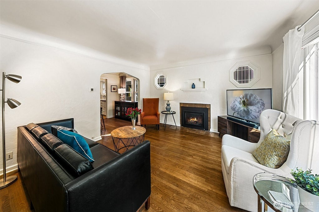 Photo of 6657 Ellis Avenue S, Seattle, WA 98108 (MLS # 2586682)
