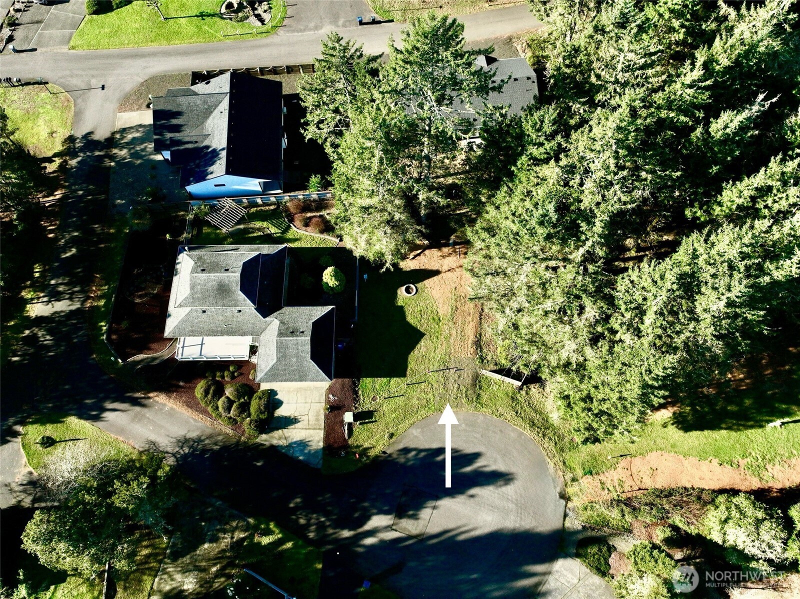 840 Bay View Court SE