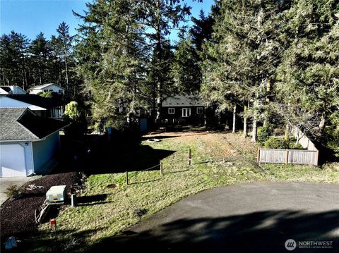 840 Bay View Court SE Ocean Shores WA 98569