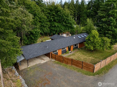 Photo of 31 SE Campfire Court, Shelton, WA 98584 (MLS # 2534984)