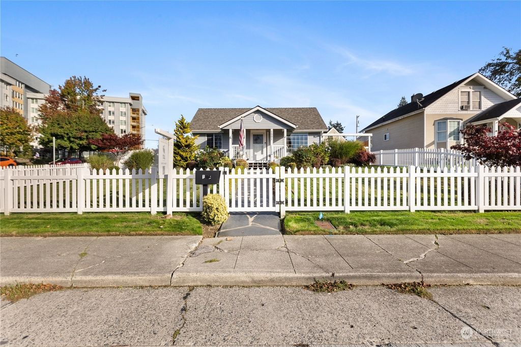 Photo of 1501 Baker Avenue, Everett, WA 98201 (MLS # 2169692)