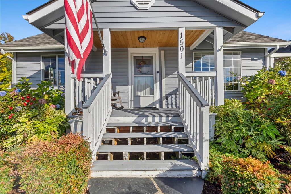 Photo of 1501 Baker Avenue, Everett, WA 98201 (MLS # 2169692)