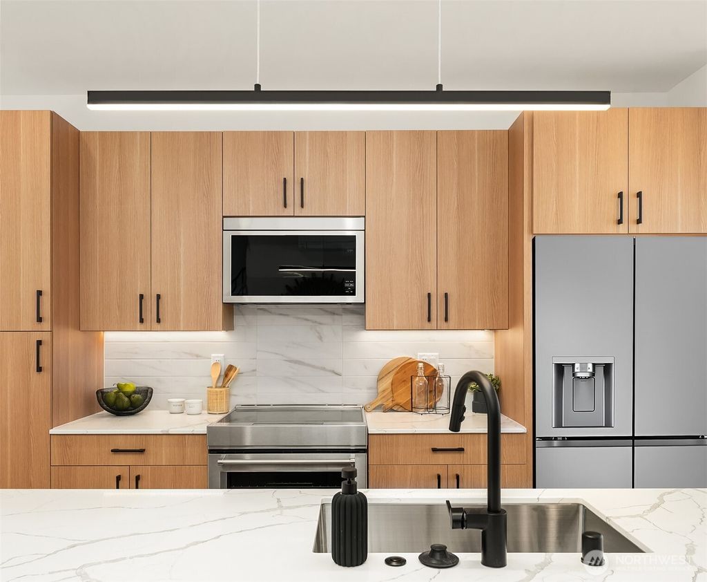 Photo of 219 NE 75th Street, Seattle, WA 98115 (MLS # 2502102)