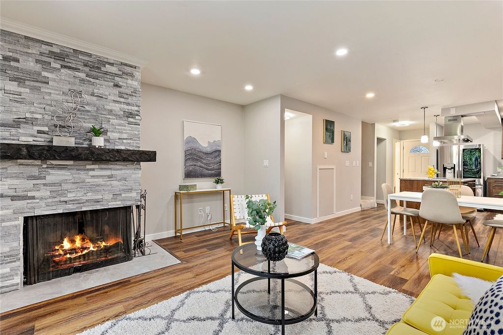 Photo of 17014 NE 80th Street #C6, Redmond, WA 98052 (MLS # 2520698)