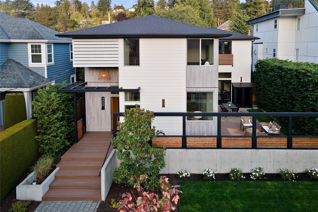 Photo of 3420 33rd Avenue W, Seattle, WA 98199 (MLS # 2597709)