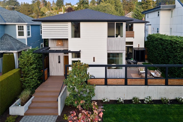 3420 33rd Avenue W, Seattle