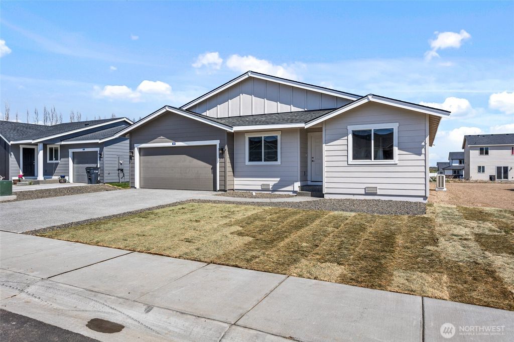 Photo of 427 Pear Drive, Tieton, WA 98947 (MLS # 2442204)