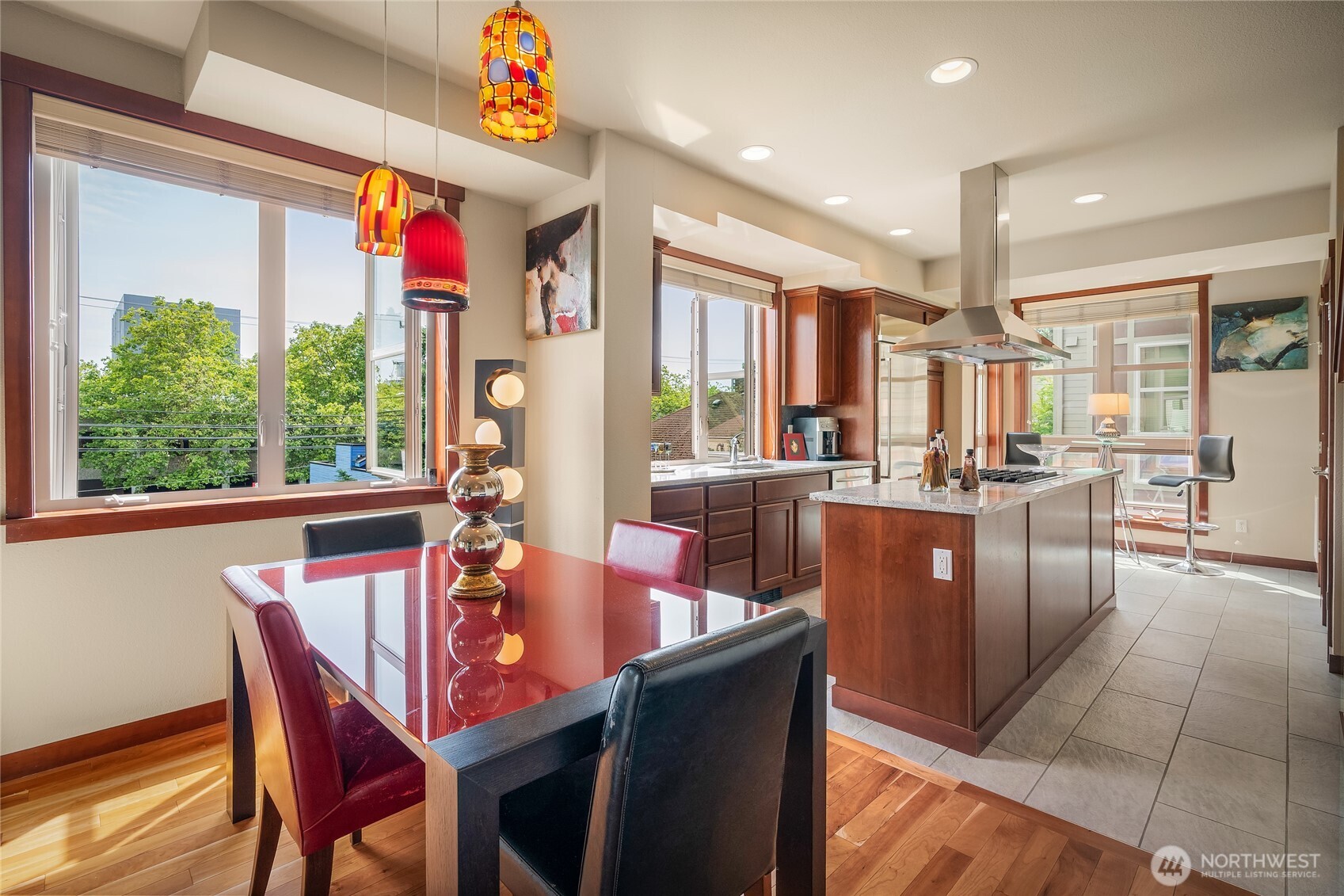 718 Nob Hill Avenue N A