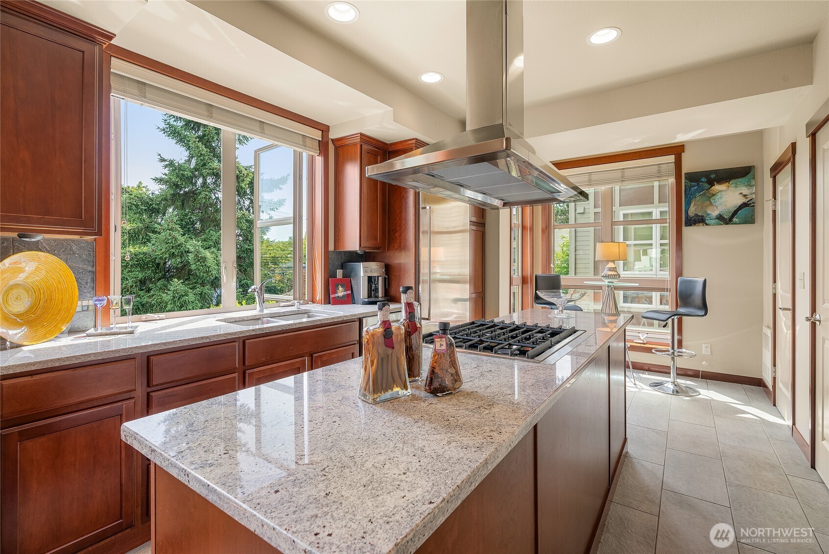 718 Nob Hill Avenue N A