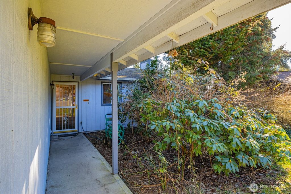 Photo of 6708 161st Street Ct E, Puyallup, WA 98375 (MLS # 2487280)